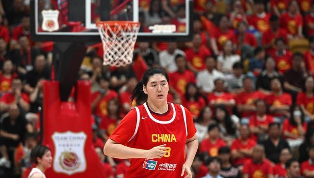中国女篮位居榜首？张子宇的亮相，戳穿了多少伪球迷的真实面目