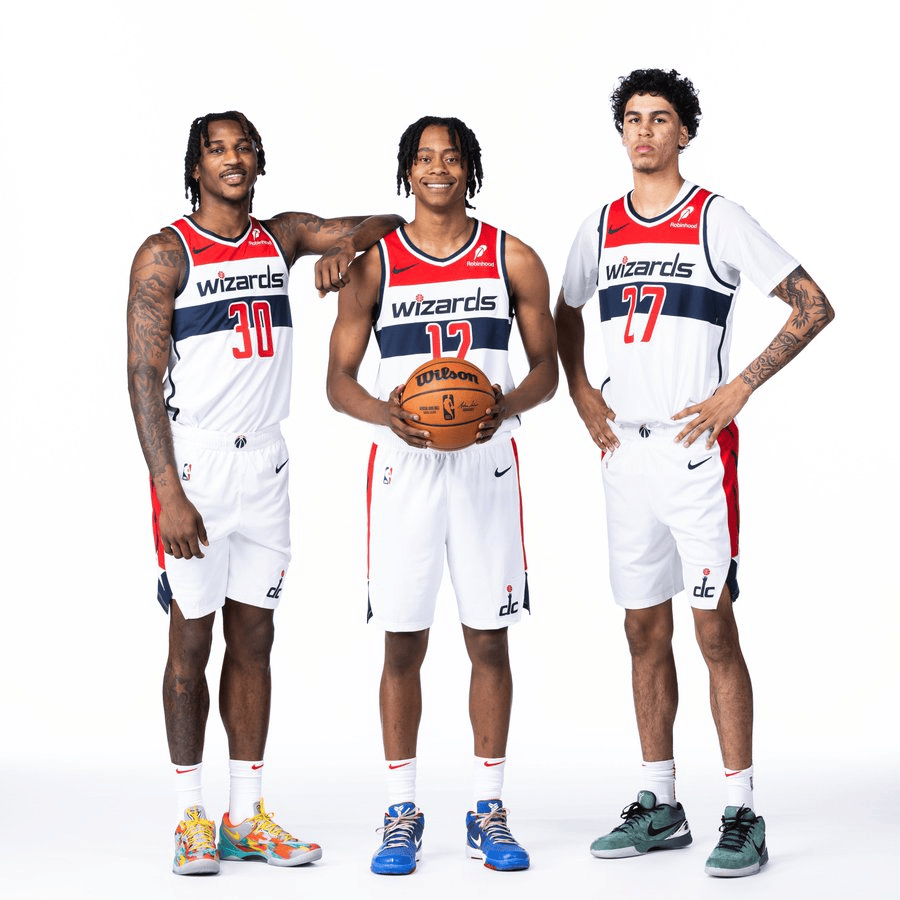 NBA晒奇才今年新秀合照，并配文：新赛季能带来怎样的影响？