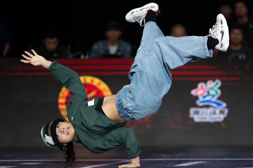十年磨一剑，16岁的她喜提“双冠”