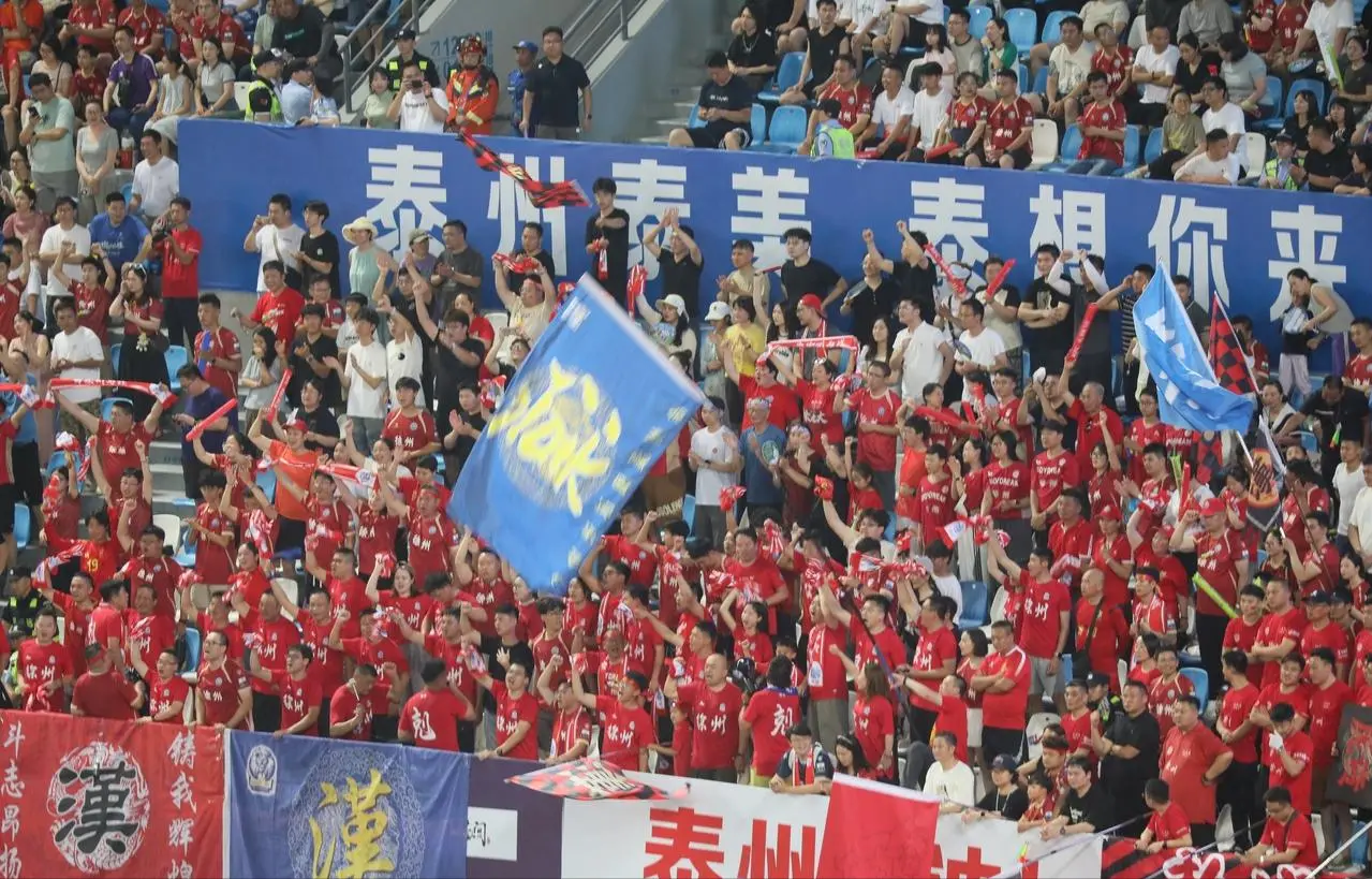吹过头了？球迷拿苏超和参加世俱杯的奥克兰城对比，周通无奈回应