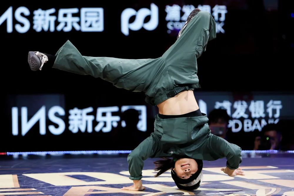 十年磨一剑，16岁的她喜提“双冠”