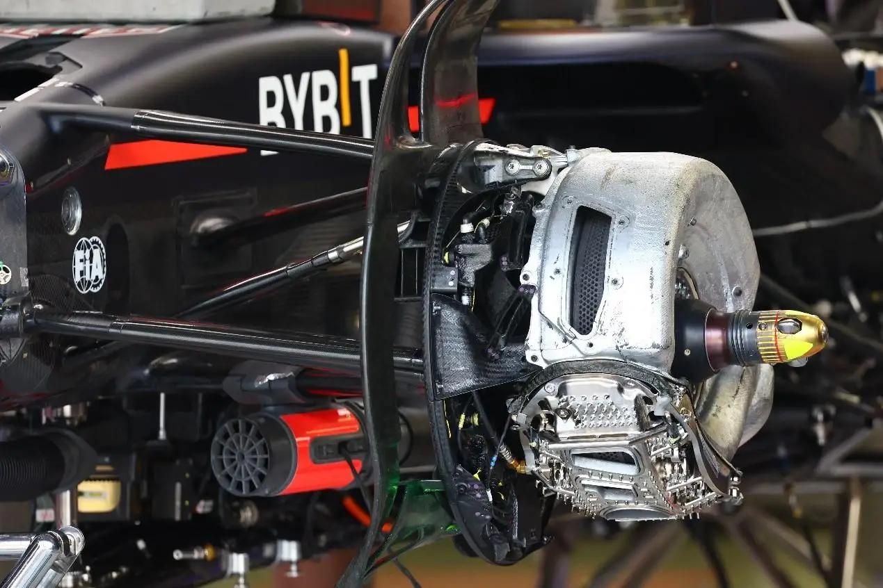 《F1：狂飙飞车》官方合作！布雷博尖端制动系统燃爆银幕