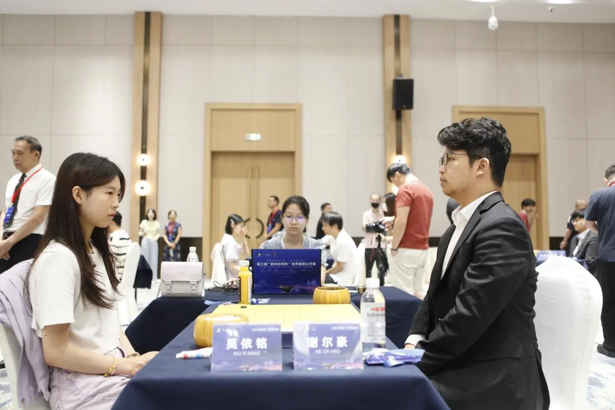 衢州烂柯杯本赛首轮中国棋手14胜9负，胡耀宇唐嘉雯过关成全场亮点