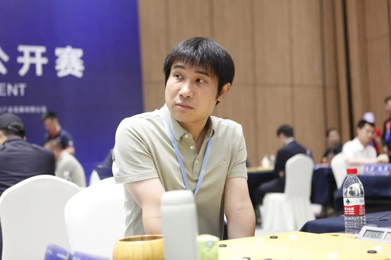 衢州烂柯杯本赛首轮中国棋手14胜9负，胡耀宇唐嘉雯过关成全场亮点