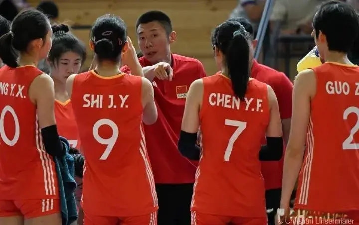 U19女排世锦赛，小组赛中国VS日本是黄金时间，其他场次都是凌晨