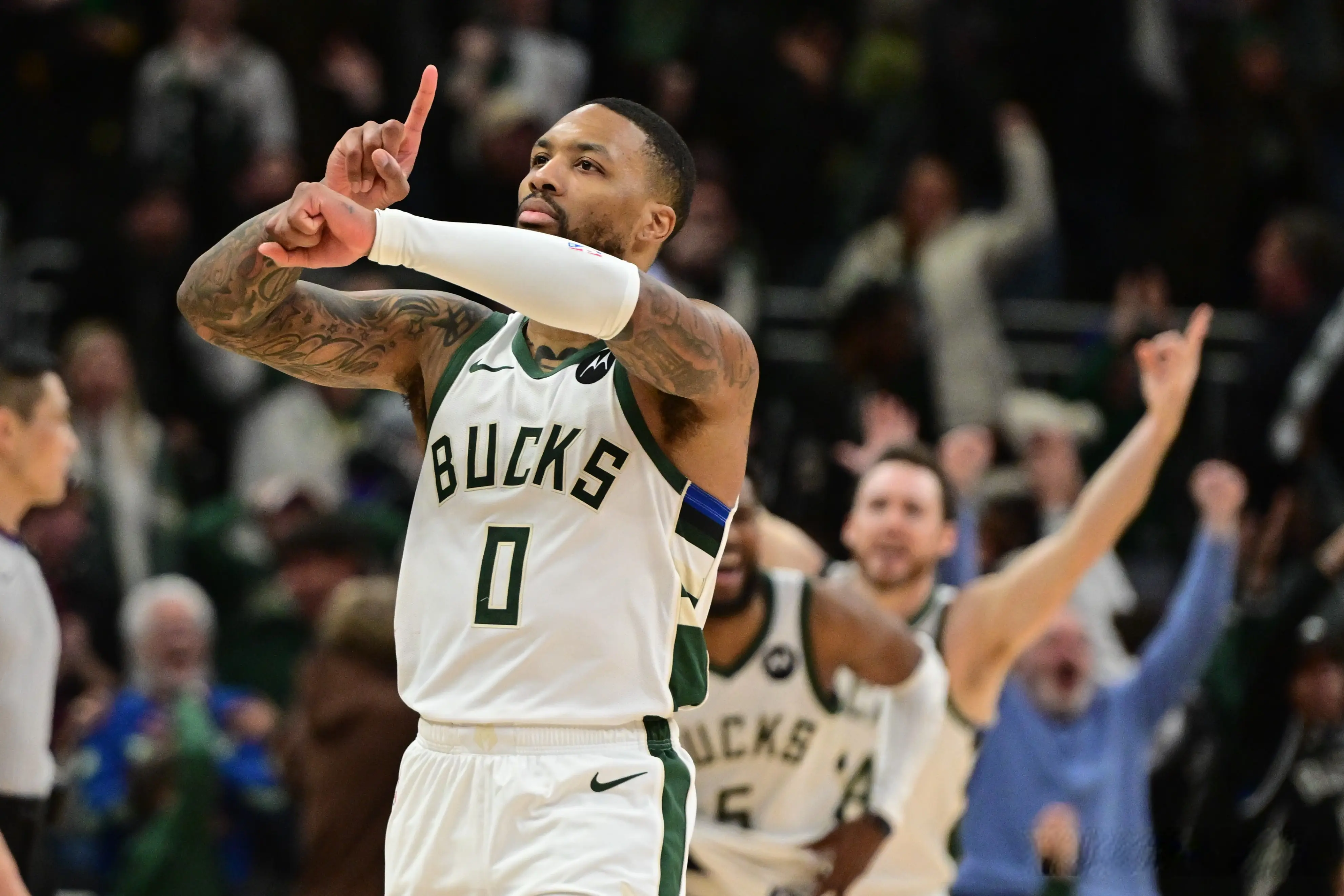 重磅！雄鹿裁掉利拉德，签下特纳！亚历山大4年2.85亿破NBA记录！