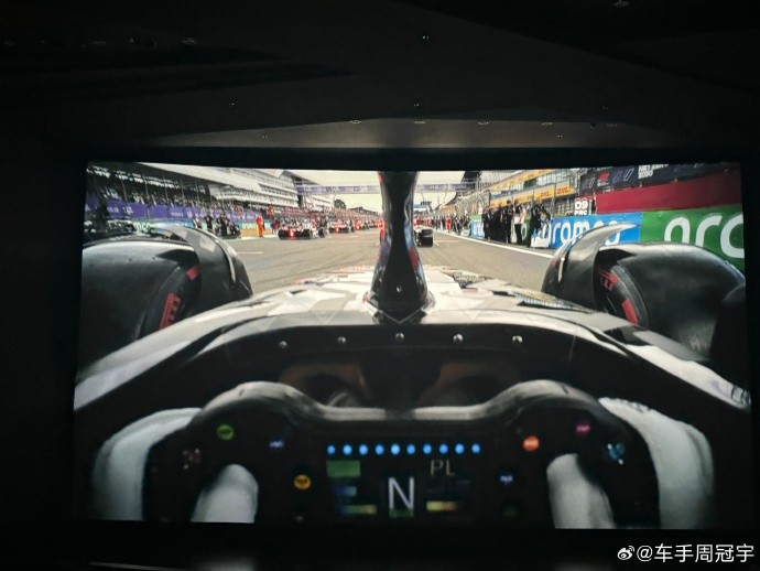 周冠宇谈《F1：狂飙飞车》：希望大家通过影片一起享受赛车