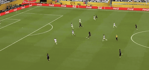 1-0！世俱杯19.4亿豪门巅峰对决 20岁神锋4场3球 夺冠大热晋级8强