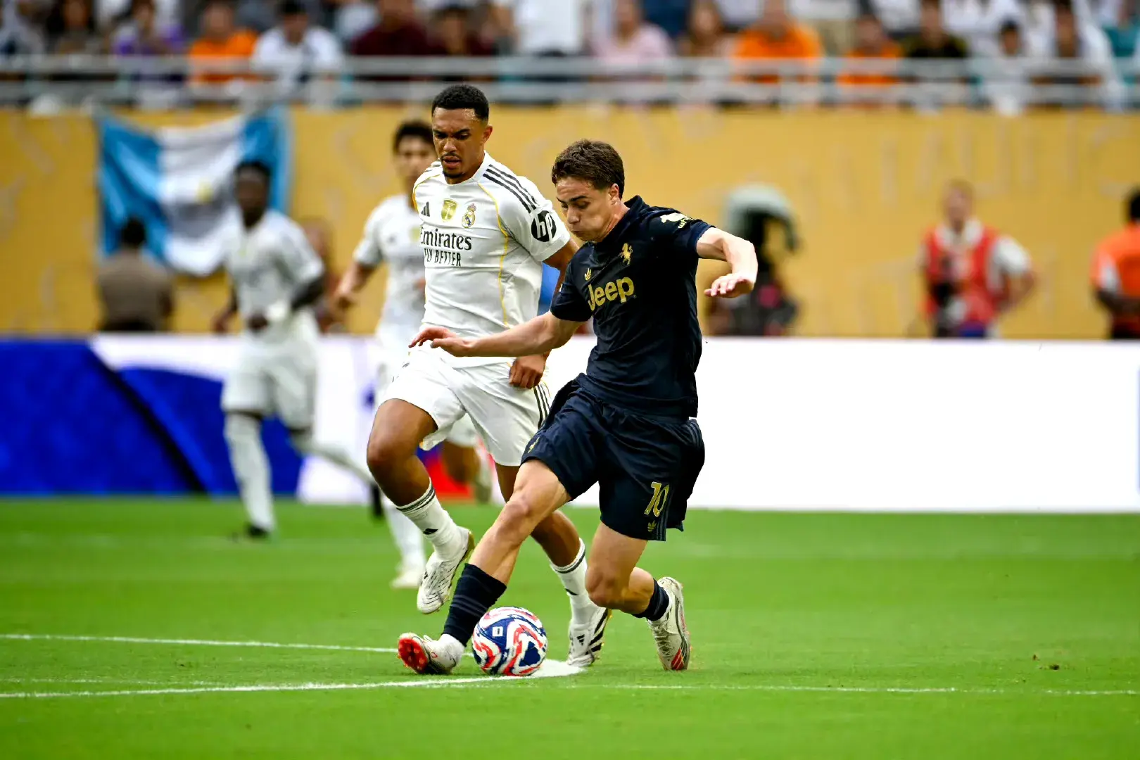 六万人见证，世俱杯1-0！皇马过关，送意甲豪门回家，8强诞生七席