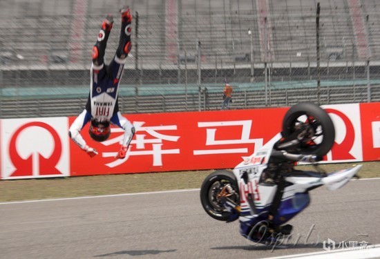 双厨狂喜！F1车迷，如何入坑MotoGP？