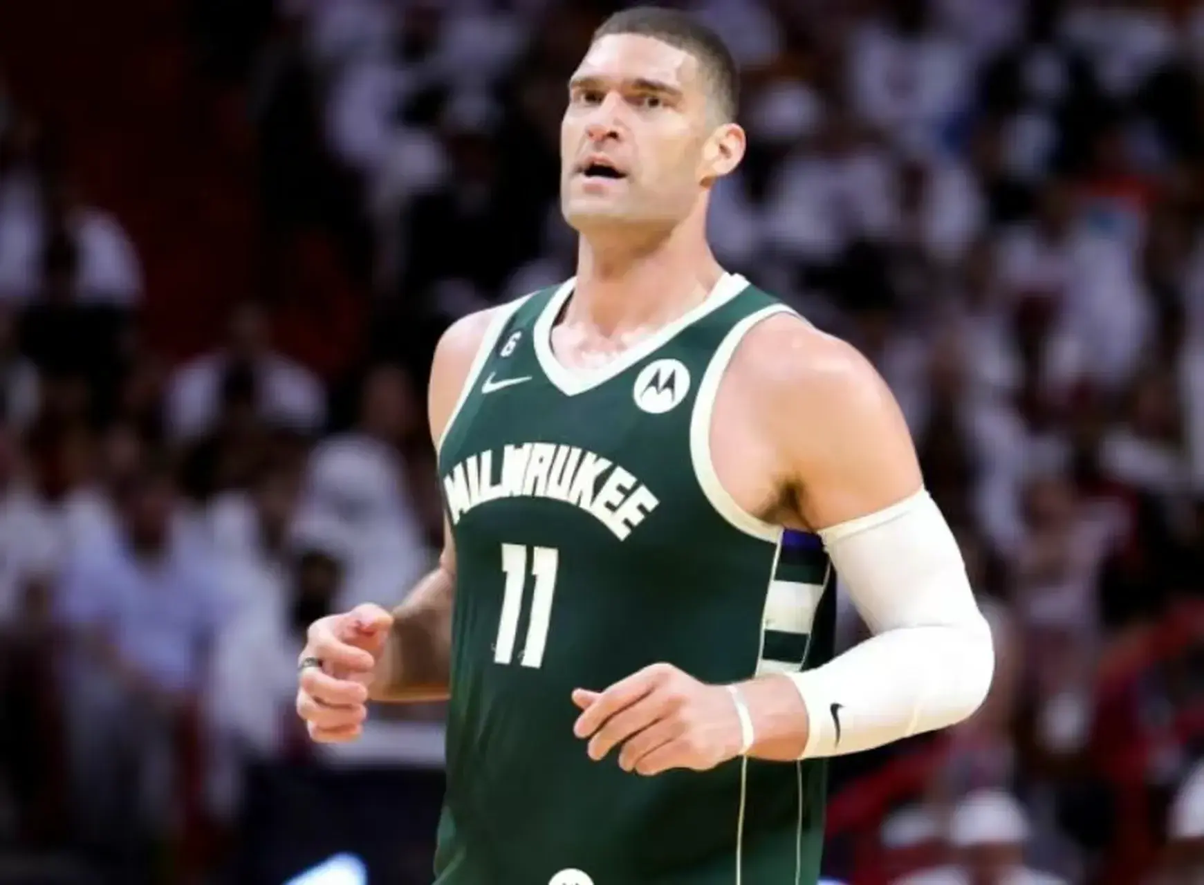 NBA一夜36笔交易！波特被交易，拉塞尔签约成功，火箭成大赢家