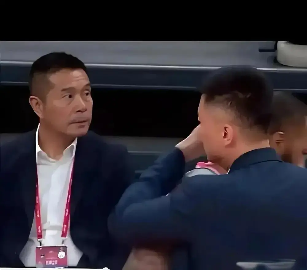 广东男篮一举获得两大殊荣，朱总出手，目光瞄准同曦两大锋线球员