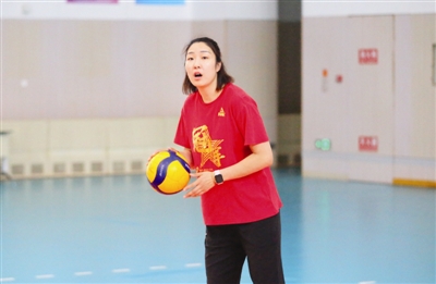 队里唯一的女教练做好沟通让队伍更融洽