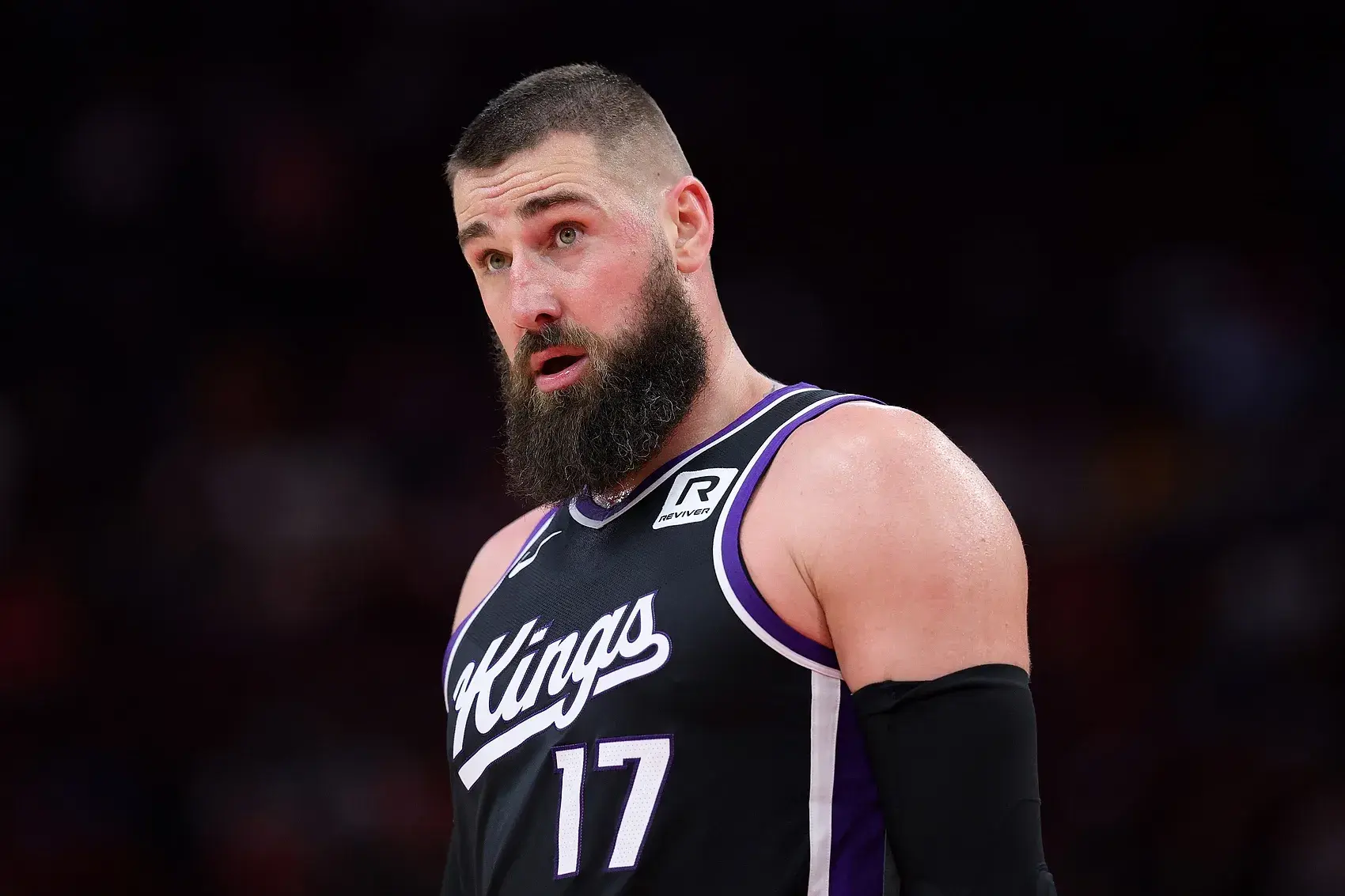 NBA疯狂一夜，全明星被裁，掘金补强争冠，勇士+湖人按兵不动！