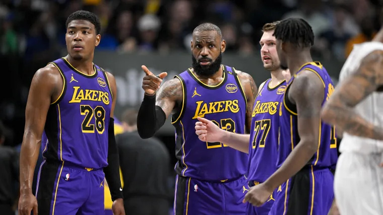 美记：湖人正在积极探索多种交易方案，希望找到能够灵活换防的年轻防守悍将