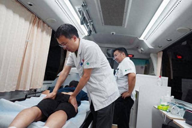 瑞慈医疗专业护航苏超南通主场全方位保障球员球迷健康