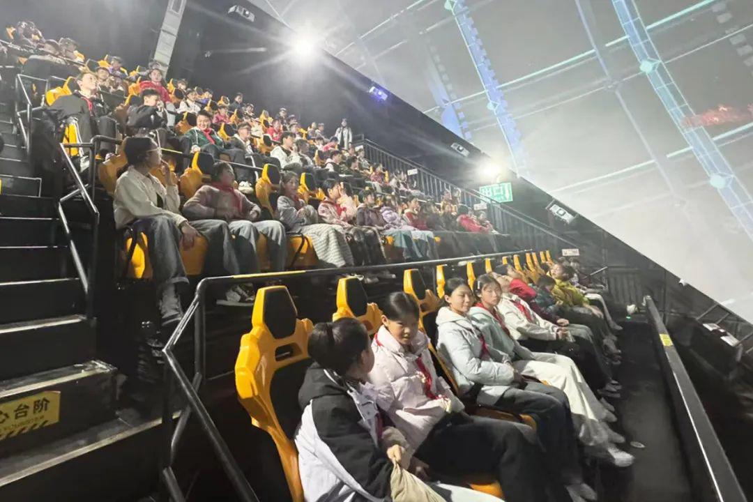飞越黄果树-360极限飞球球幕影院多维升级备战旅游旺季