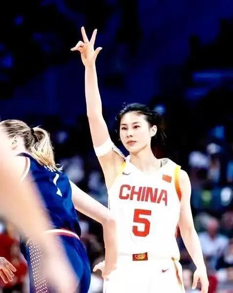 倒计时4天！女篮传来事关宫鲁鸣、李梦和王思雨的三则消息！