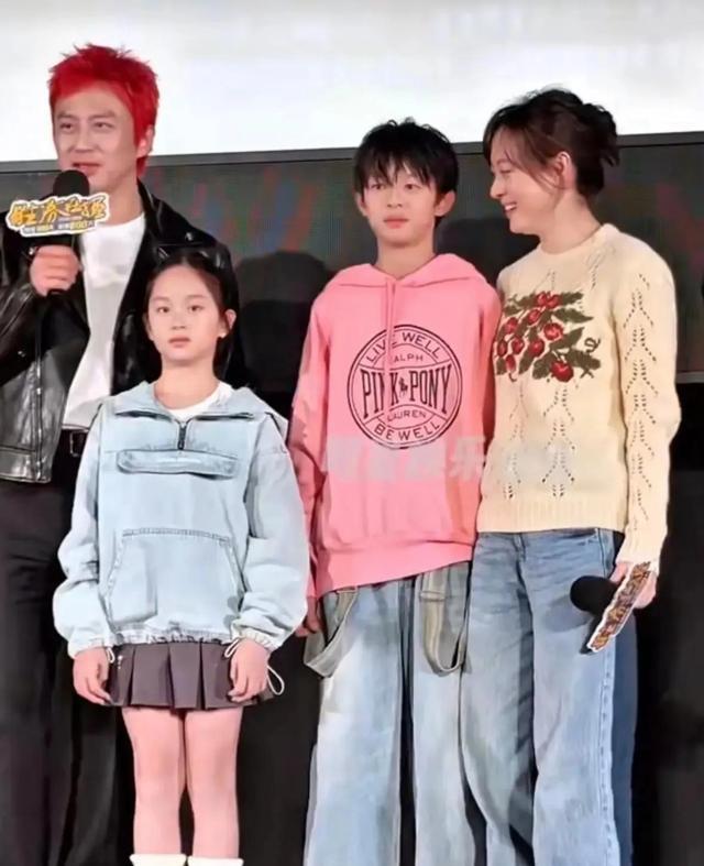 孙俪女儿参加国标舞比赛，11岁小花化妆都不忘压脚背，漂亮又刻苦