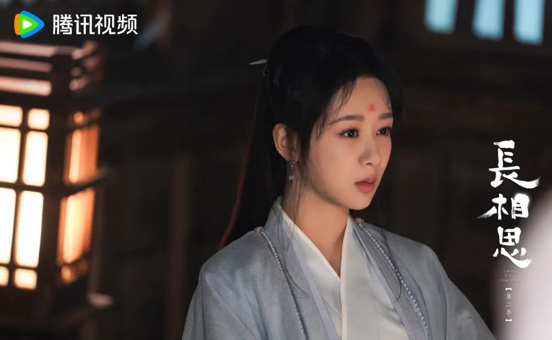 三次陪跑白玉兰，杨紫赢的很彻底