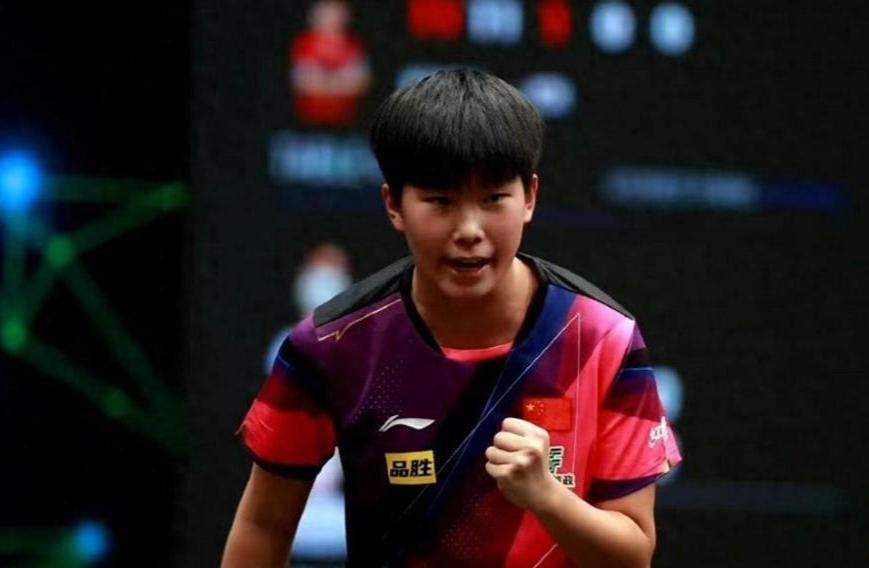 4比0！17岁超新星为中国女队止住颓势，新版孙颖莎成球队新英雄