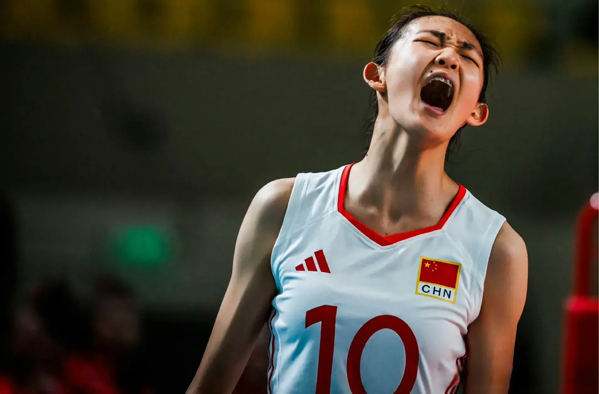 U19国青女排，强力接应李一依身高已超190，她和黄悦鑫怎么共存