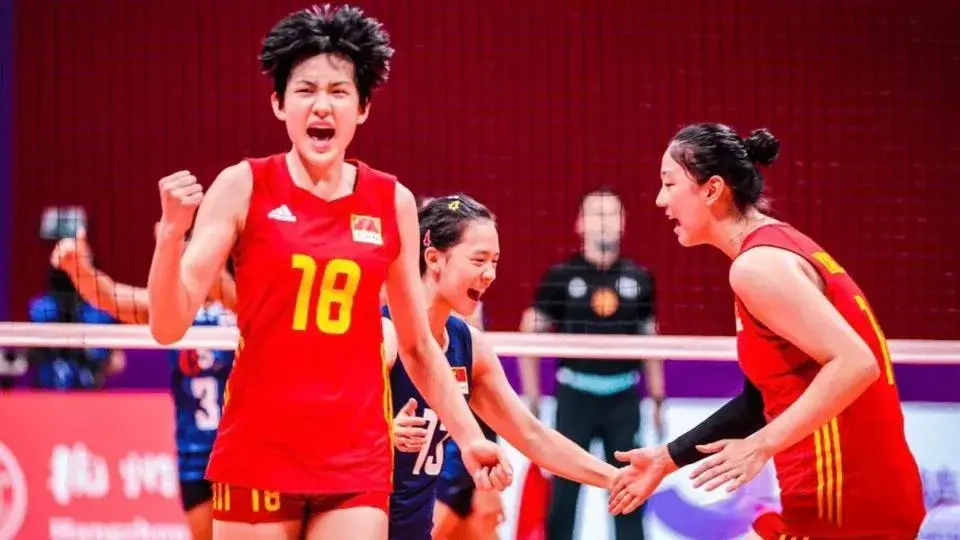 U19国青女排，强力接应李一依身高已超190，她和黄悦鑫怎么共存