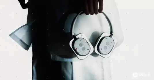 Nothing推出透明款头戴式耳机Headphone (1)
