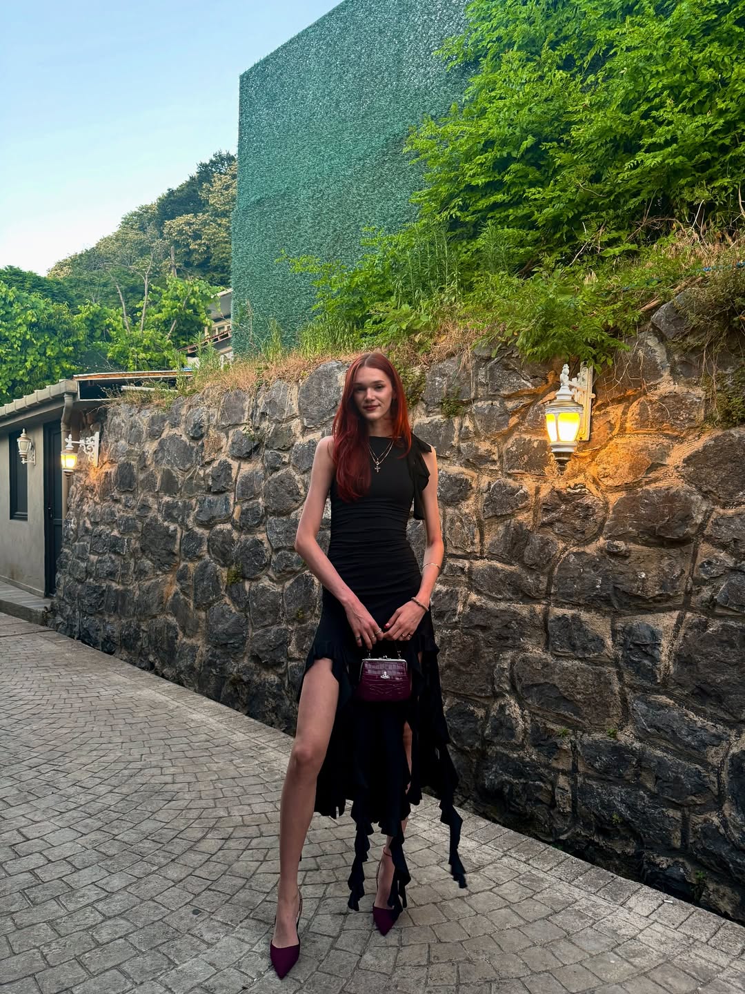 俄罗斯女排马尔科娃 健身做瑜伽 裙装搭配高跟鞋 气质宛如超模