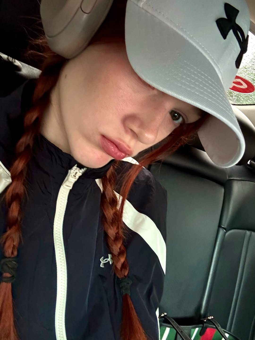 俄罗斯女排马尔科娃 健身做瑜伽 裙装搭配高跟鞋 气质宛如超模