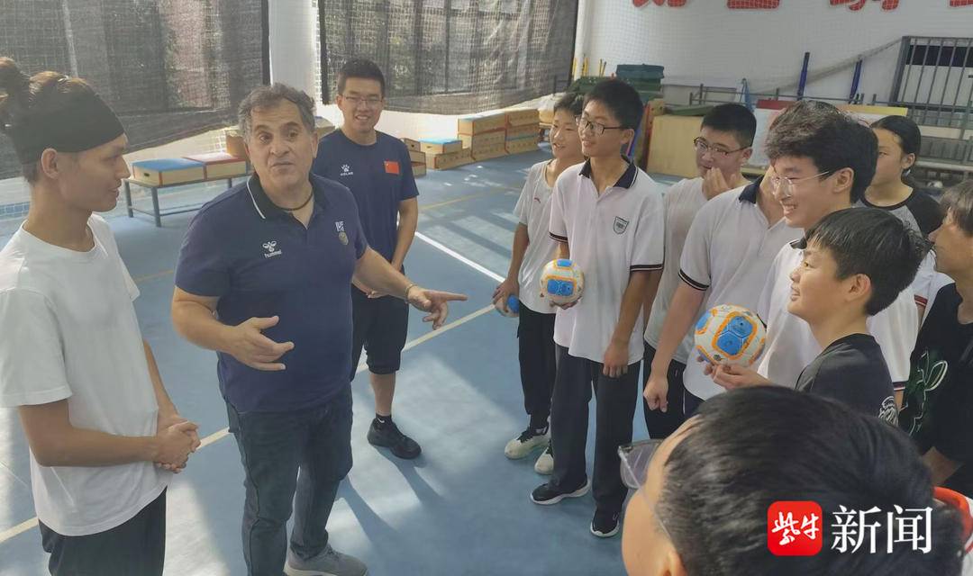 江苏手球“送教上门”，延续辉煌不止当下更在未来