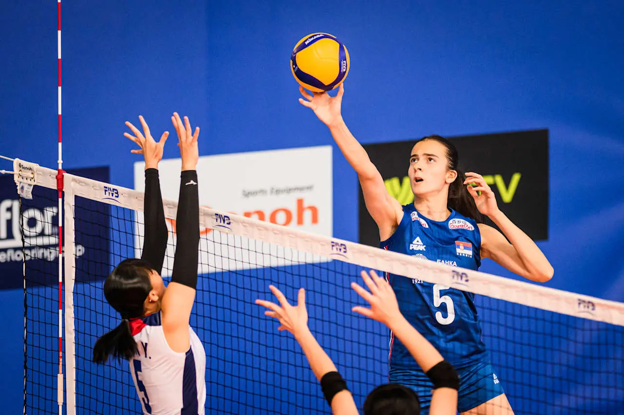 中国女排开门红！U19世锦赛轻取突尼斯，江苏4人首发成翻版成年队