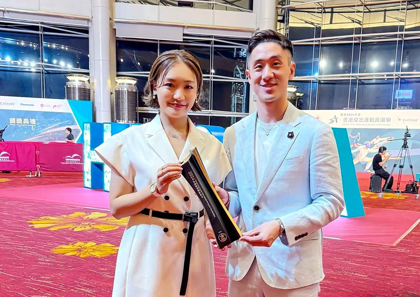 又一对羽毛球队内情侣诞生！网友炸锅：他女友竟非搭档而另有其人