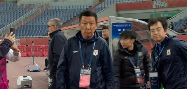 14场6球，泰山后卫变头号射手，彭啸踢中乙误人子弟 老崔玩消失？