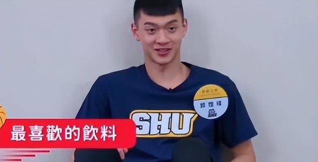 陈宝莲儿子23岁追梦篮球场，豪言赚大钱，音乐路却悄悄开花？