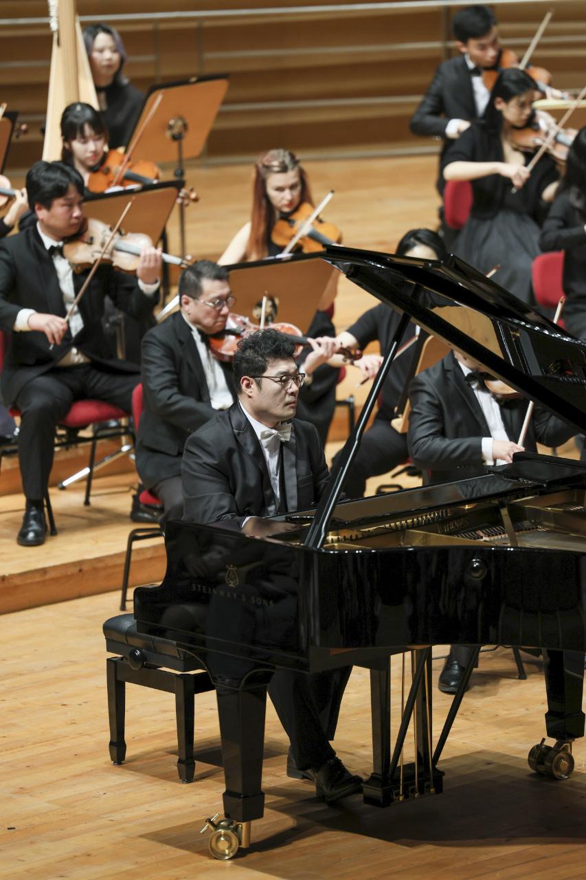 ��Ԫ��չ������֮�������ηɺ����������ǡ� ϵ�����ֻ��������