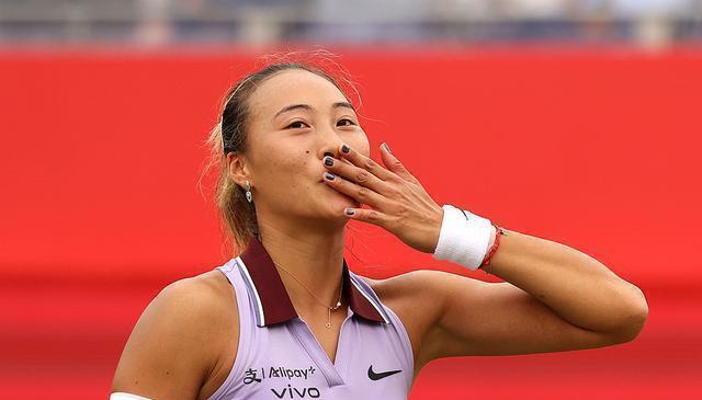 CCTV5直播：18：00，最美金花王欣瑜VS森梅兹，徐一璠杨钊煊出战