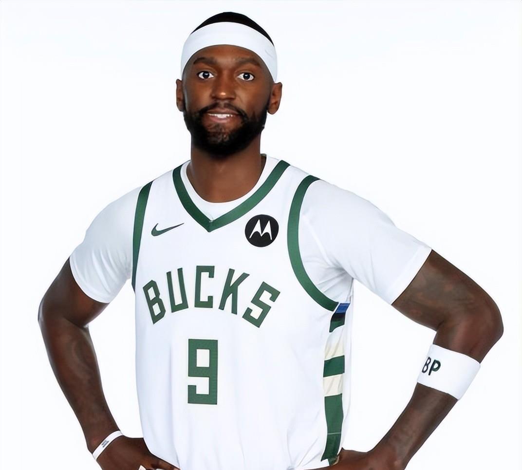 这样的合同也签的下去，这些NBA球员是没请经纪人吗？