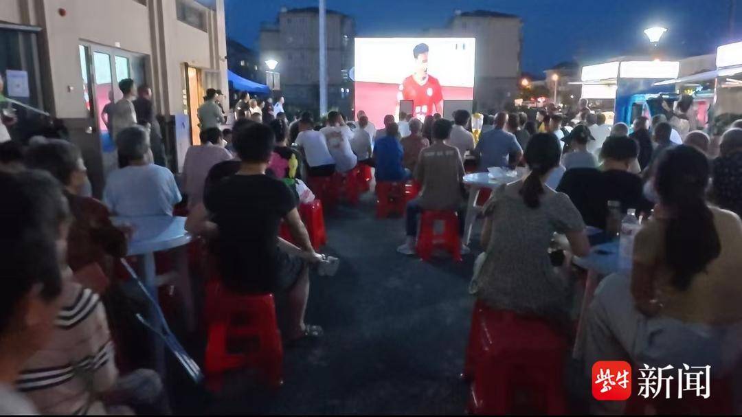 “茉莉花开·艺通江海”文艺直通车 - 燃爆夏夜！通州东社夜市苏超观赛狂欢完美收官