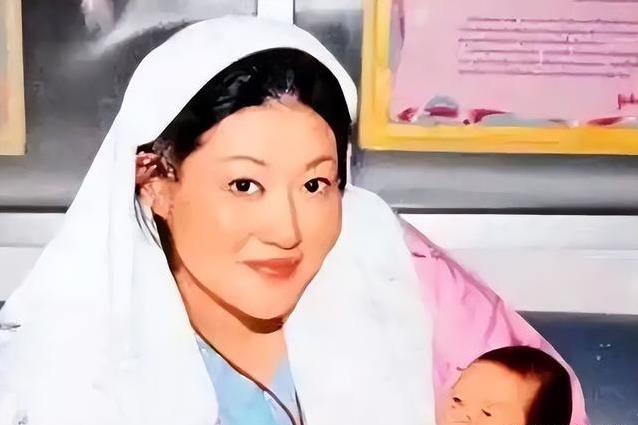 陈宝莲儿子23岁追梦篮球，养母放手支持，他能圆音乐梦吗？