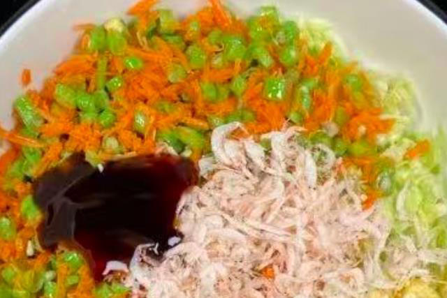 夏天出汗多，多吃这馅饺子，清热明目，补钾健脾胃，清爽开胃真香