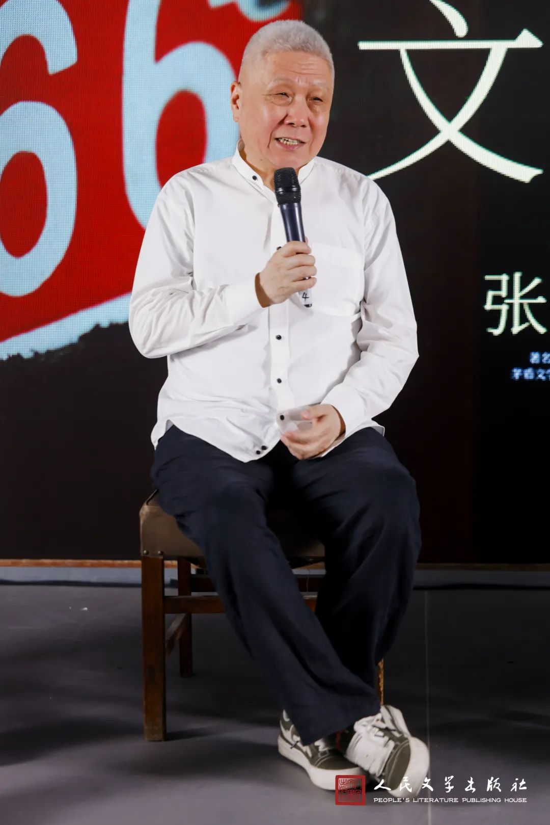 ��ѧ���������ٹ⿪���º��̣�һ�����������166�ŵ���ѧ���䡱��