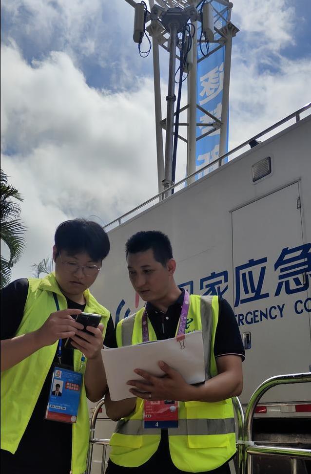 深圳赛场自行车飞驰105金，电信5G稳信号，观众直播却不卡
