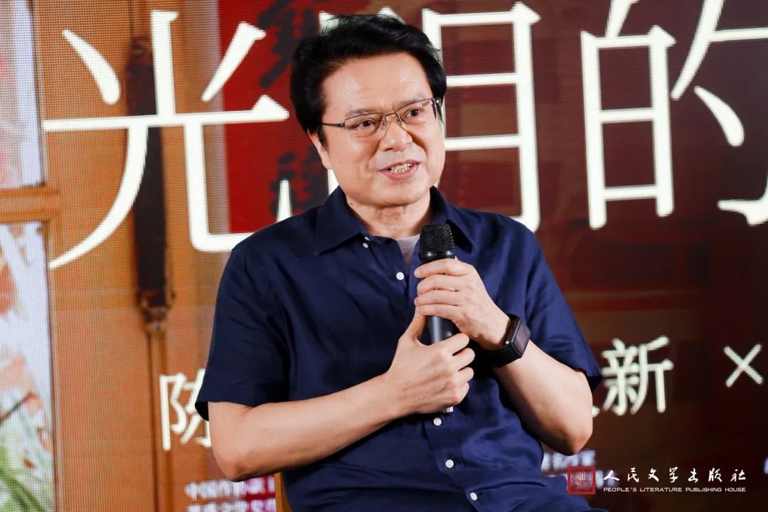 ��ѧ���������ٹ⿪���º��̣�һ�����������166�ŵ���ѧ���䡱��