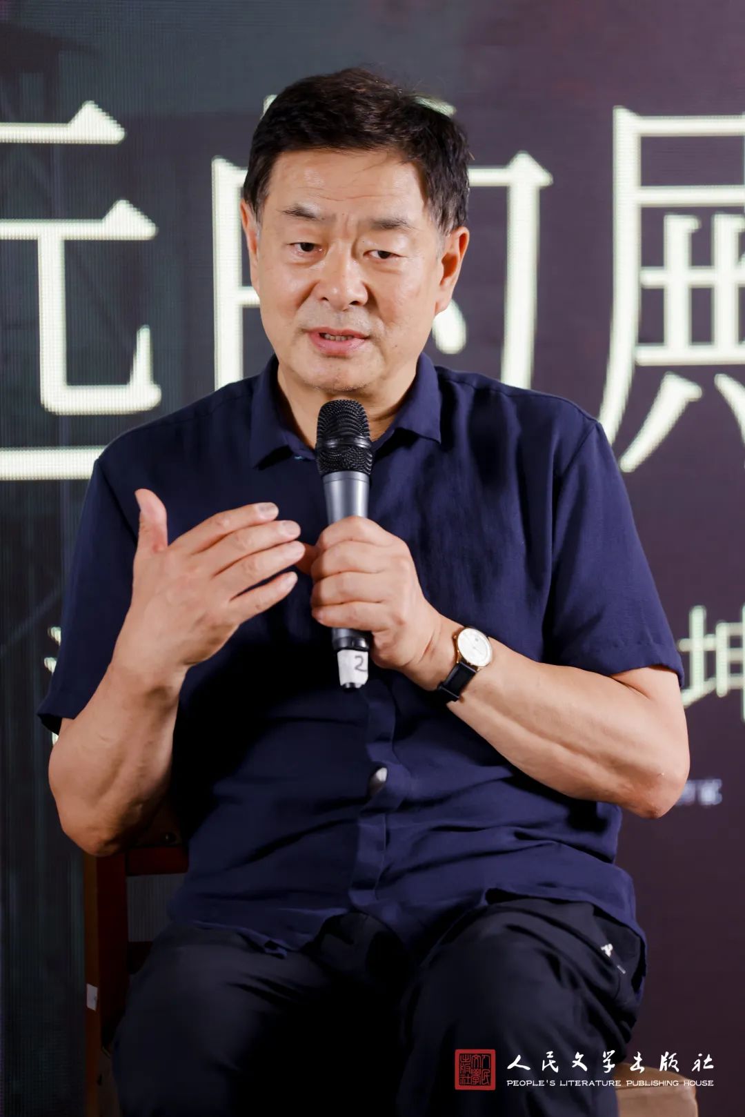 ��ѧ���������ٹ⿪���º��̣�һ�����������166�ŵ���ѧ���䡱��