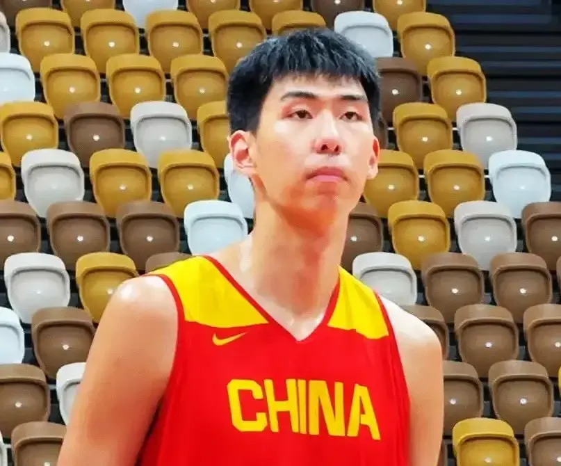 晴天霹雳！郭士强4大王牌缺席，内线靠徐昕胡金秋，周琦因伤退出