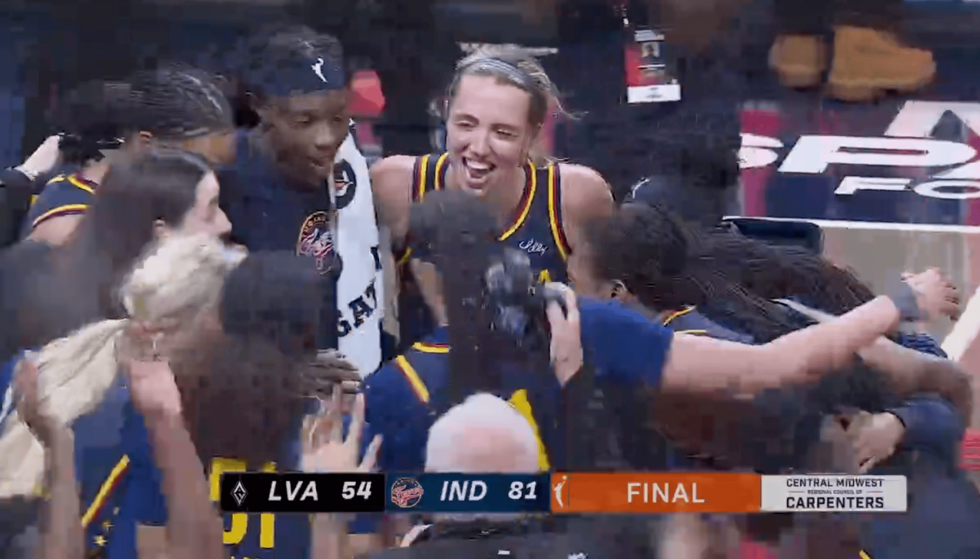 WNBA：狂热81-54大比分胜王牌，自2019年来首次战胜王牌