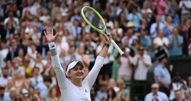 2-1，WTA世界排名大变脸，卫冕冠军飙升15位，王欣瑜送出大礼