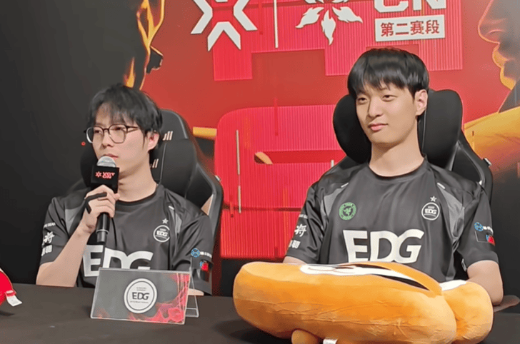 nobody：团队还在磨合，看以后能否再打一些临场配合的东西