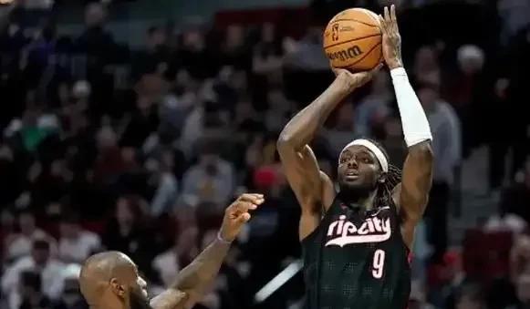 NBA前锋格兰特交易无人问津：开拓者想甩掉1亿美元合同陷入僵局！